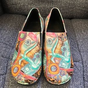 Spring Step Professional Clogs sz8